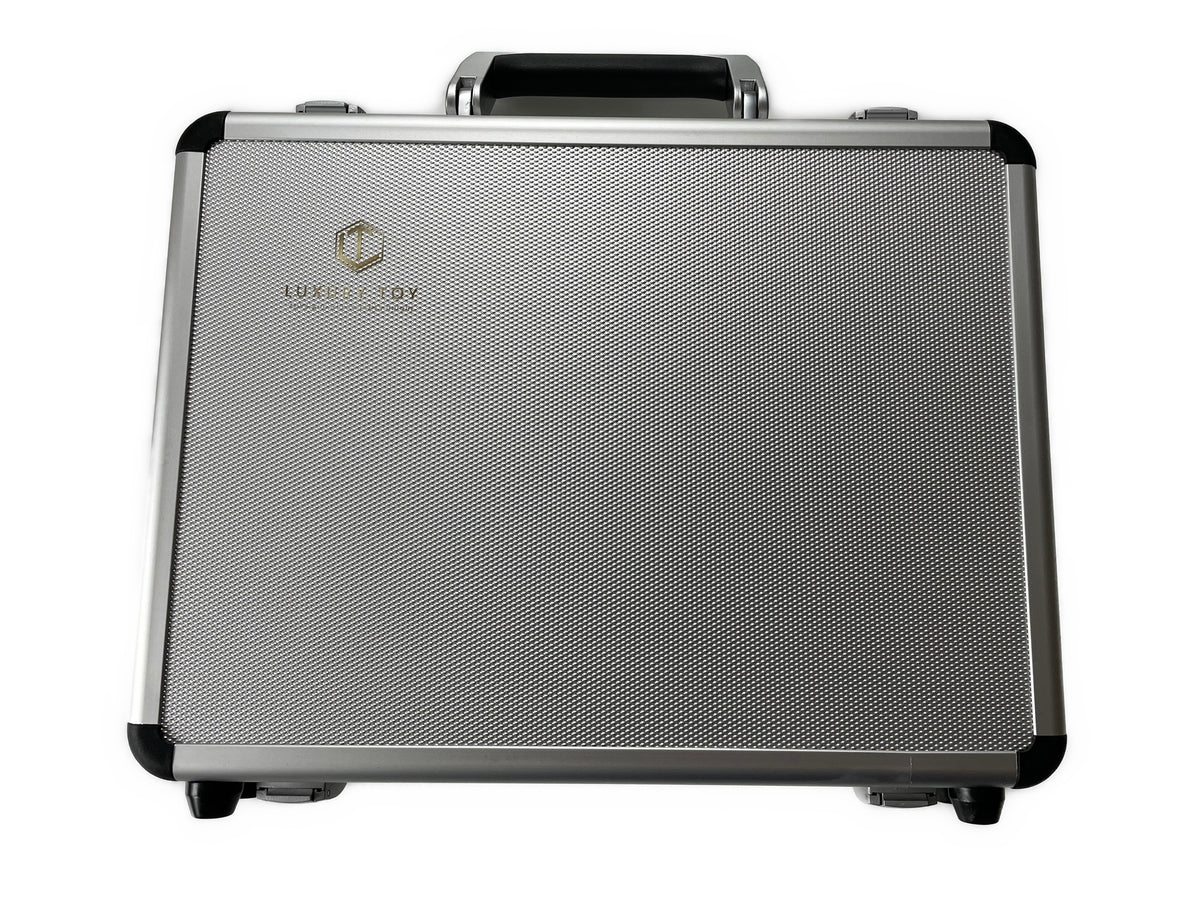 Nine Men's Morris board game with 18 solid 925 sterling silver game pieces, 9 black rhodium-plated, with an acrylic glass board, presented in a first-class case