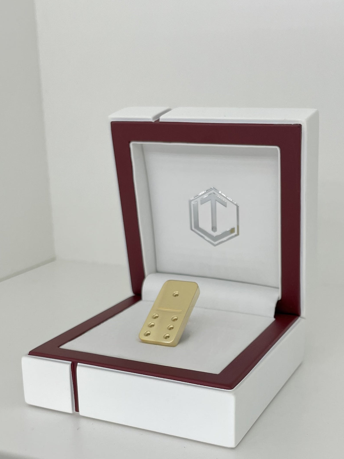 Dominostein aus 18 Karat Gold, massiv, Länge 29 mm, 25 g, poliert