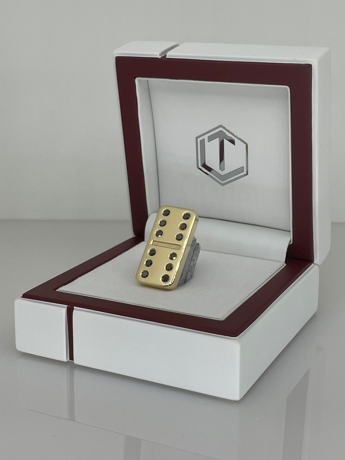 Dominostein aus 18 Karat Gold mit 12 schwarzen Diamanten, massiv, Länge 29 mm, 25 g, poliert