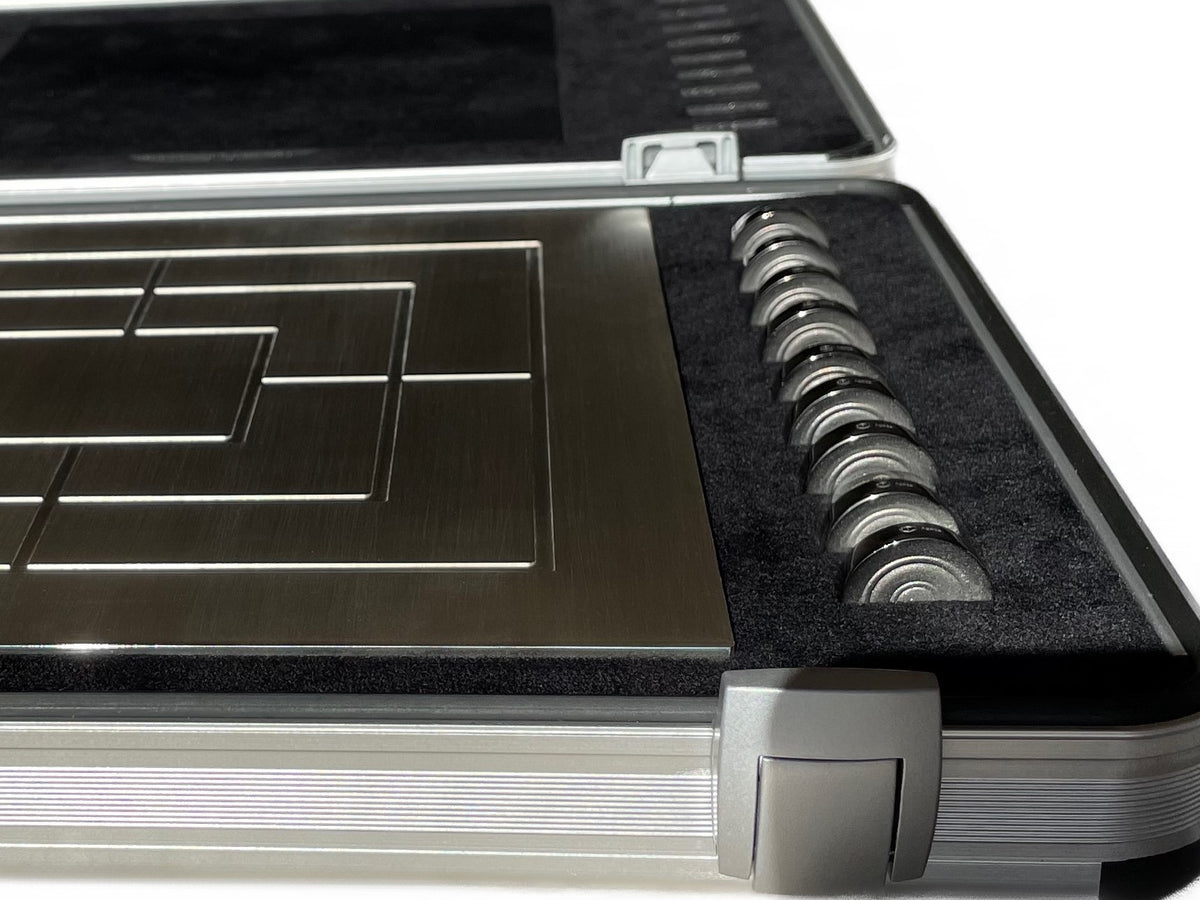 Mühle Brettspiel vollständig aus 925 Sterlingsilber, 9 Steine schwarz rhodiniert, Brett und Steine massiv, im hochwertigen Koffer